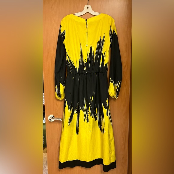 Siste’s Italian Long Sleeve Black and bright yellow-ish Green print Dress - Picture 2 of 6